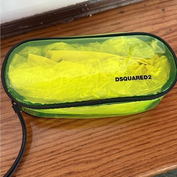 Dsquared2 authentic large PVC leather tote with multi color PVC zip pouches. - Picture 13 of 16